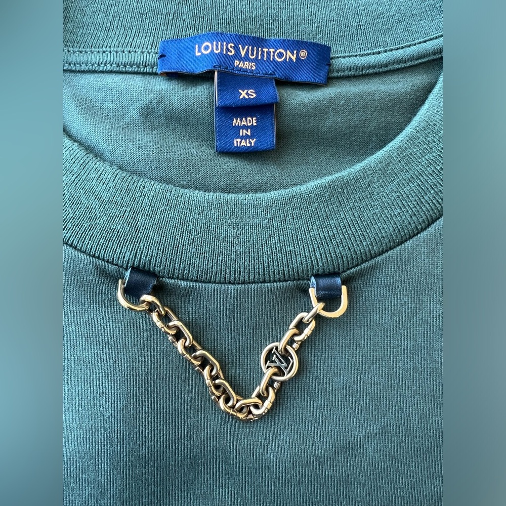 Louis Vuitton women’s xs t-shirt with zipper details